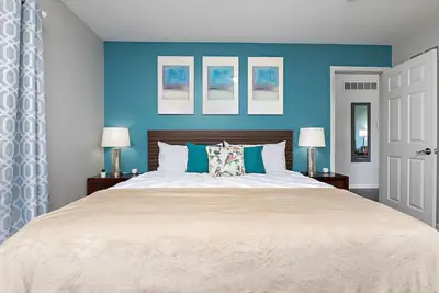 Image de ⭐️ Luxe Paradise ⭐️ 3 King Beds ✅ Fast Wifi ✅ Free Parking