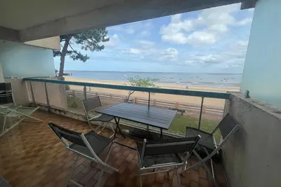 Image de Appartement T2 cabine avec parking, animaux admis