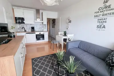 Image de Welcome to the sea! The modern and maritime furnishings immediately reveal where to go.