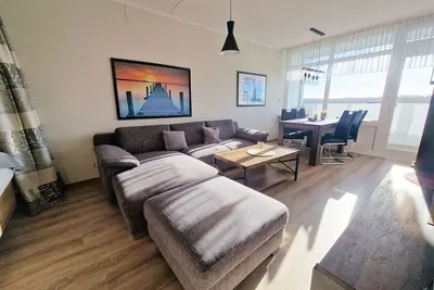 Image de Sunny, harmoniously furnished vacation apartment with Pvc in wood look and lots of li