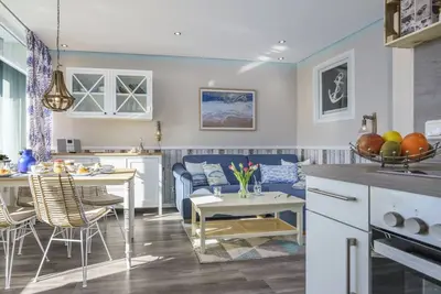 Image de A warm welcome to this modern and stylish apartment with high-quality furnishings.