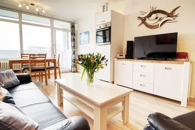 Image de Lovingly and brightly furnished apartment on the 4th floor.