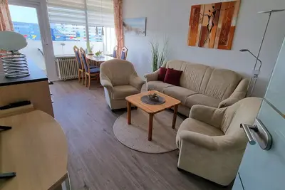 Image de Great, modern renovated apartment with lake view on the 8th floor.