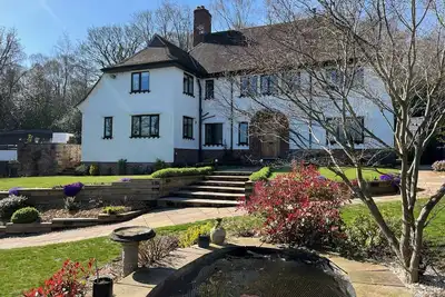 Spacious & Elegant 6 Bedroom Period House in Caldy, Wirral.