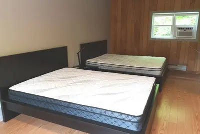 Image de Walk out deck room 1. Minutes from the Lake, Boat Launch, Dorset