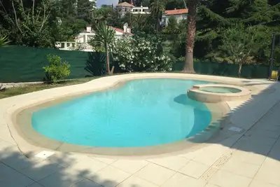 Image de Cannes Villa centre piscine spa classé