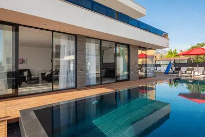 Image de Luxury Villa Anchor with Heated Pool