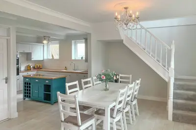 Image de 4 chambres à coucher à Hayling Island