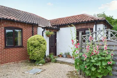 Image de Be sure to bring your walking boots - excellent walking available from the doorstep.
