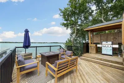 Image de Modern Waterfront Luxury Lakehouse - 60 Min Gta