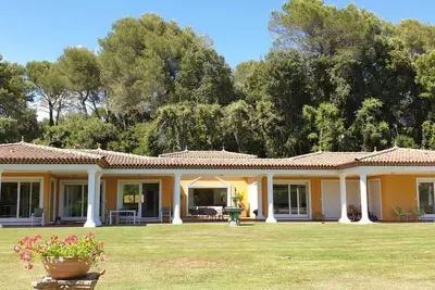 Image de Superbe résidence proposée pour des vacances familiales