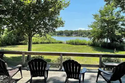 Image de Private Waterfront Home with Dock & Kayaks