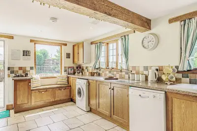Image de A charming, detached farmhouse with plenty of character.