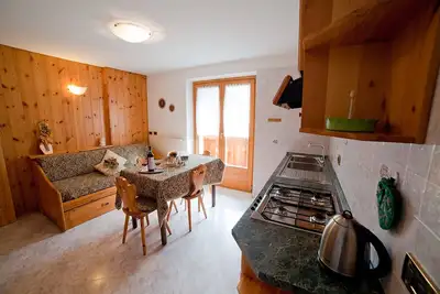 Image de Two-Room Apartment Sleeps 2 With Balconies And Views