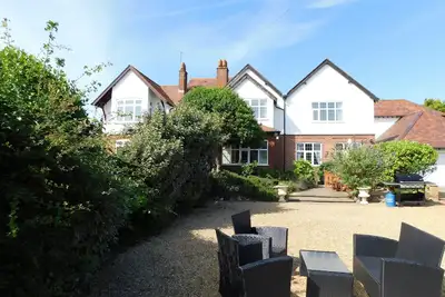 Image de Sealink, St Nicholas Place - a grand house, close to the beach with parking