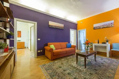 Image de Paolo and Carlotta's Home - grand studio entre deux parcs en Florence centre