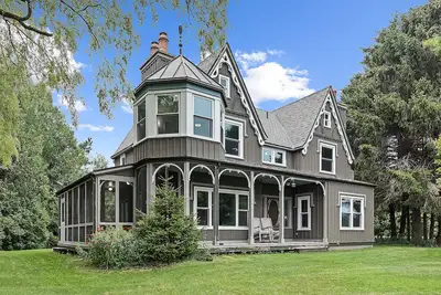 Image de Ryder Cup! Lakefront Victorian with Carriage House