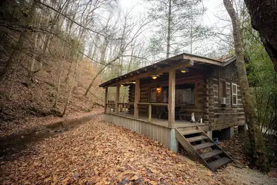 Image de Sycamore ~ Streamside Cabin | 1 Bed, 1 Bath