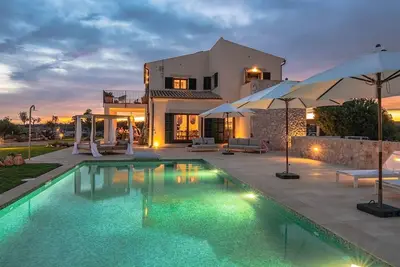 Majestic Countryside Finca - Private Pool & Extensive Grounds close to Sa Ràpita & Fantastic Beaches