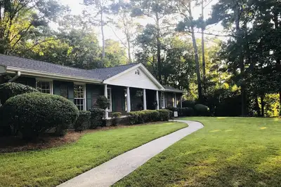 Image de Three Sisters House - for Medical/Business Professionals or Leisure Travelers