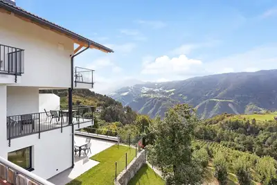 Image de Appartement \"Thalerhof Naturae Rupes\" avec vue sur les montagnes, jardin et Wi-Fi