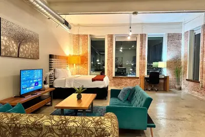 Image de Modern Downtown Dallas Apartment | 2br/2bth | Sleeps 8 | Stunning Views