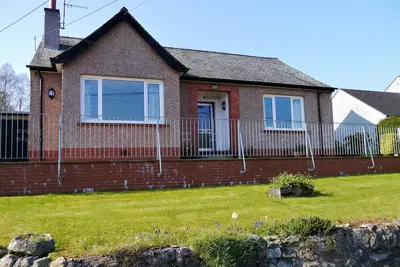 Springfield -  a bungalow that sleeps 4 guests  in 2 bedrooms