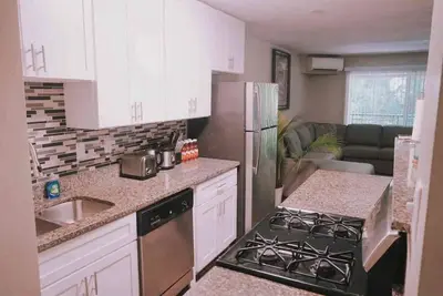 Image de Beautiful Buckhead Retreat with washer + Dryer