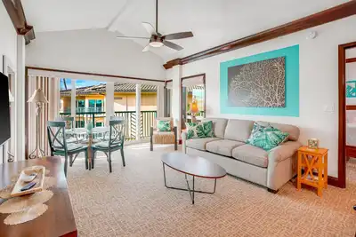 Image de February Sale! 300 a night! Luxury Penthouse Condo at Waipouli Beach Resort.