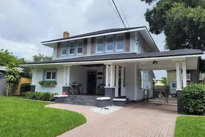 Image de Charming home in the heart of South Tampa, two blocks from Bayshore with pool