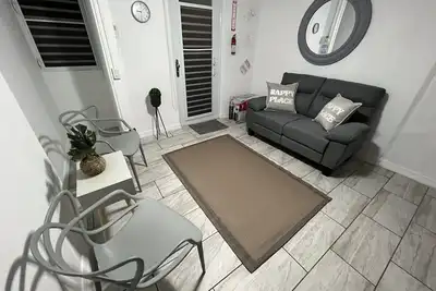 Image de Close to the airport with Jacuzzi