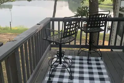 Image de A Great Escape Lake Front Cottage on Waters Edge