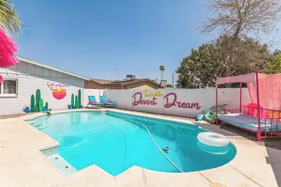 Image de Desert Dream House 8 mins to Old Town & Heated Pool