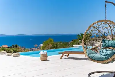 Image de Seaview Villa Nocturno with 4 en-suite bedrooms, private heated 35smq infinity pool with hydromassage and Jacuzzi