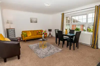Image de 2 bed Brighton apartment close to the beach with free parking