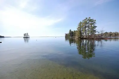 Image de Maple Cove Lodge on Lake Sebago Waterfront!
