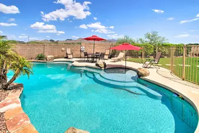 Image de Goodyear Home w/ Pool, Quiet Walkable Community