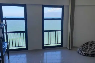 Image de Apartment on Martim de Sá beach avenue, sea view, foot in the sand