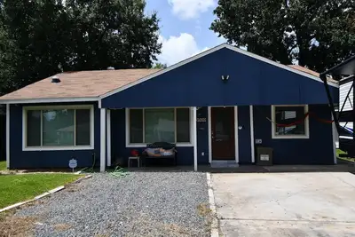 Image de Charming 2 bedroom, Smart Home near Medical Center