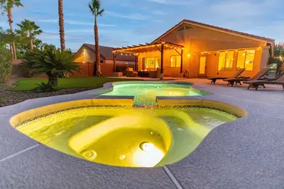 Image de Golf and Backyard Getaway