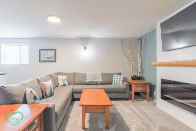 Image de Four Seasons Stay / Newly Renovated / Games Table