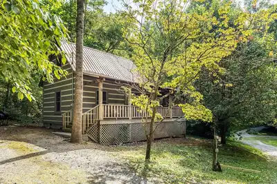 Summer Oasis! King Bed! Dog Friendly! Peaceful!