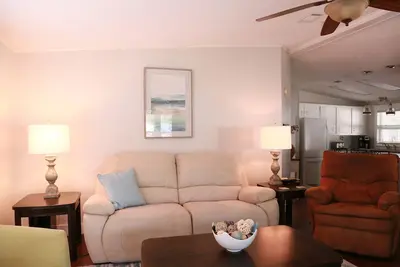 Image de 2 bdrm/2 bath in Schalamar Creek's Championship Golf Course Gated Community