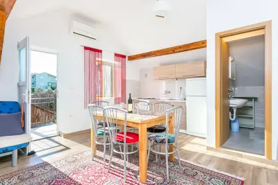 Image de Appartement de deux chambres avec le balcon et la vue sur le mer Podaca, Makarska (A-2783-d)