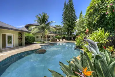 Image de Poipu Luxury Home - Ac Private Heated Swimming Pool, Free Access to Gym, New Bbq
