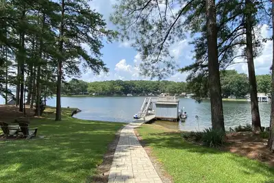 Image de 5 Bdr / 4 Bath on quiet inlet with huge screened in porch