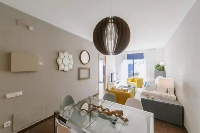 Image de Sitges Spaces Deluxe Beach Apartment - 3 chambres / 2 bains / À côté de la plage