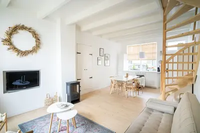 Image de Attractive 4 person vacation home in Scherpenisse, Tholen