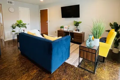 Image de [Su 922-3] Campus-close 2 bedroom luxury