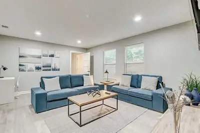 Image de Modern Villa ♧ Hidden Gem ♧ 12 Min From Downtown